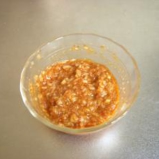 鍋物・汁物にプラス　体がぽかぽか温まる　赤いソース